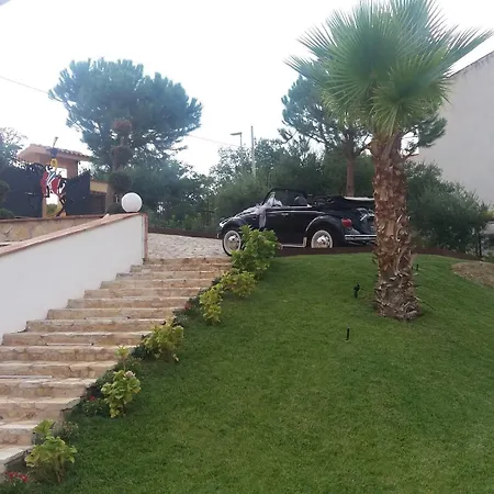 Giulia Del Cavaliere בית הארחה קסטרווילארי