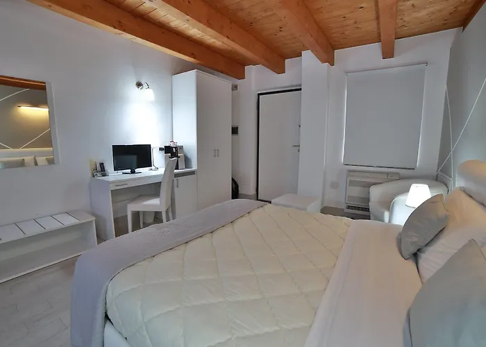 Giulia Del Cavaliere 3*